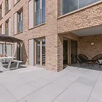 Huswell - Beautifully Decorated Apartment With Sunny Terrace