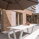 Huswell - Beautifully Decorated Apartment With Sunny Terrace